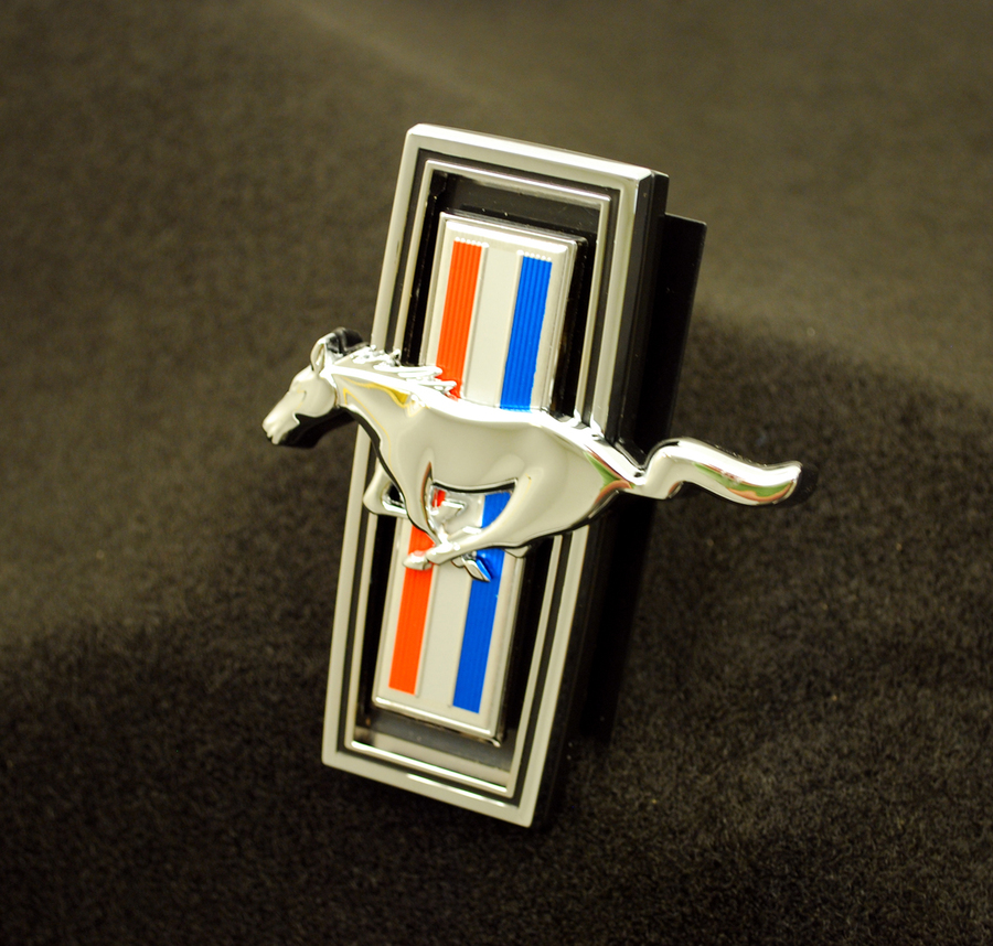 (image for) 69 TRI-BAR PONY GRILLE EMBLEM WITH HARDWARE - Click Image to Close
