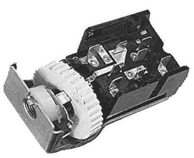 (image for) 72-73 HEADLIGHT SWITCH - Click Image to Close