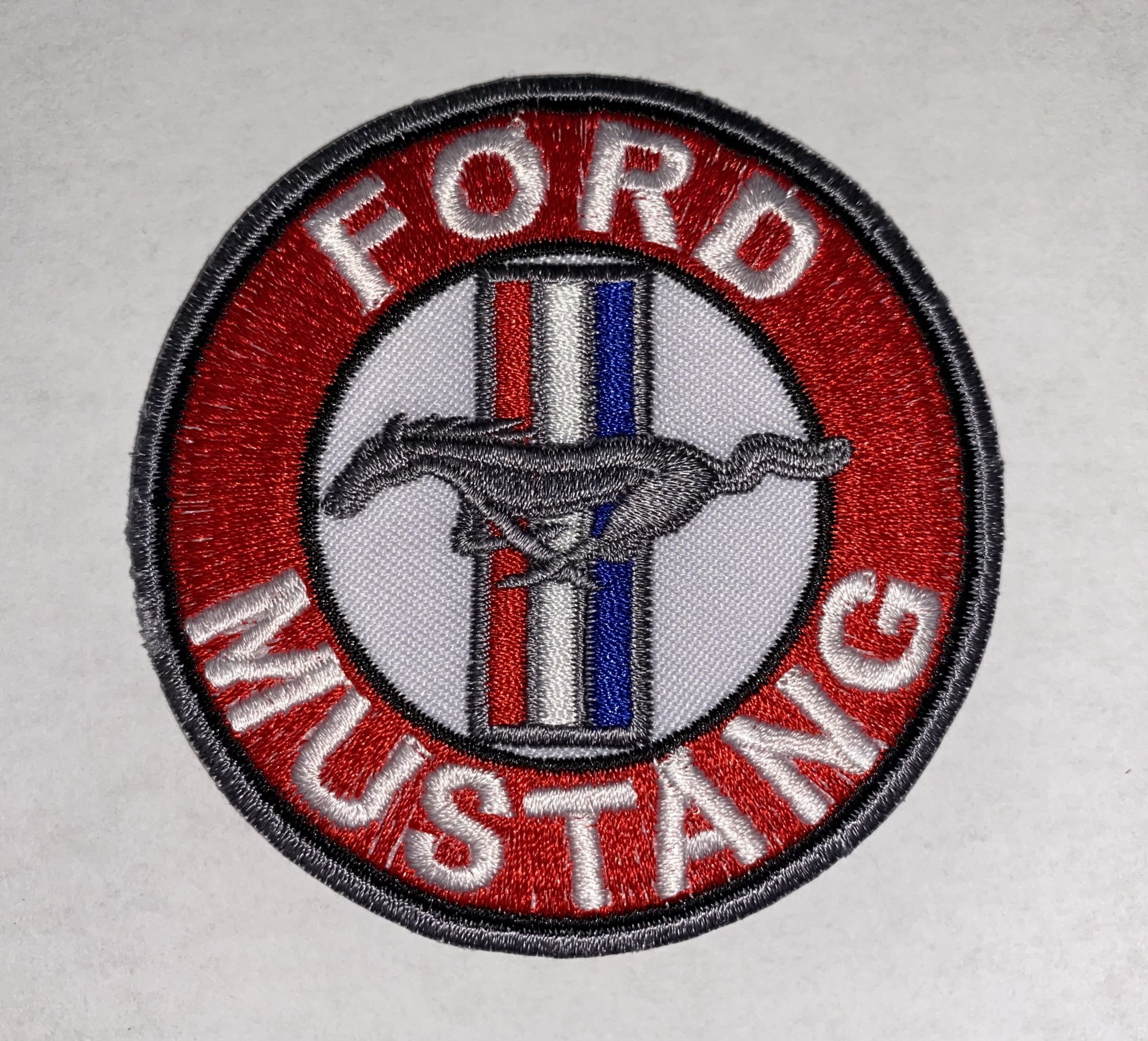 (image for) RED FORD MUSTANG PATCH W/WHITE CENTER TRI BAR RUNNING HORSE - 3" - Click Image to Close